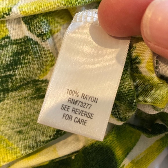 Vera Wang Tank Top - Picture 4 of 6